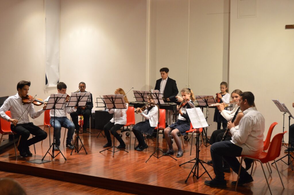 L’ORCHESTRA DEI GIOVANI E RAGAZZI DI A.LI.VE.